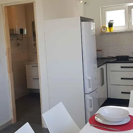 In Sv. Filip I Jakov 53599 펜션 *