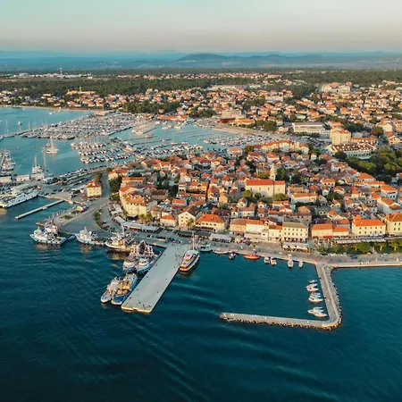 Дом отдыха In Sv. Filip I Jakov 53599 Свети-Филип-и-Яков