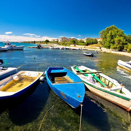 Дом отдыха In Sv. Filip I Jakov 53599 *