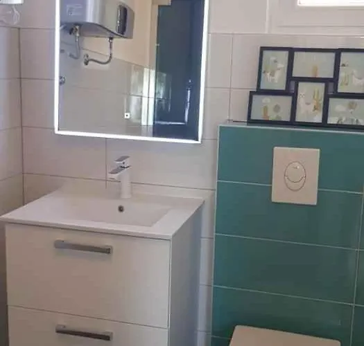 In Sv. Filip I Jakov 53599 Дом отдыха Свети-Филип-и-Яков