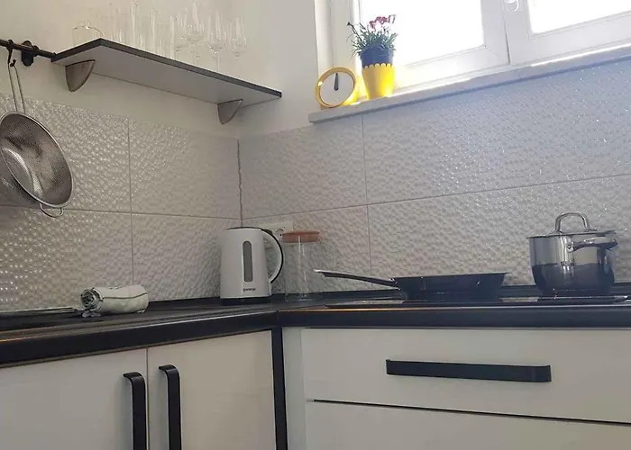 In Sv. Filip I Jakov 53599 *